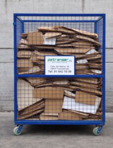 jaula de recogida de carton
